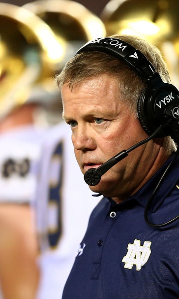 Brian Kelly says he shoved assistant to 'control the sideline'